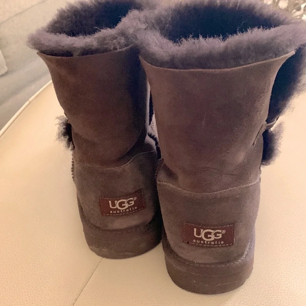 UGG Bailey Button Short Boots 5 Brown Sherpa Cozy Casual Winter Slip On